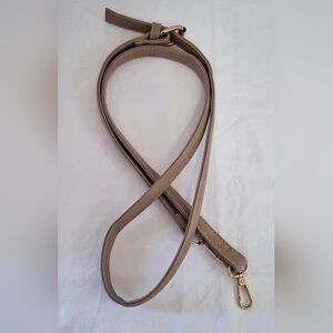 Elegant Tan Leather Strap